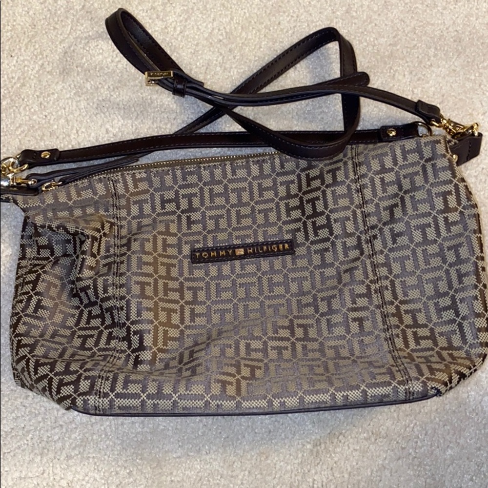 NWOT Tommy Hilfiger purse